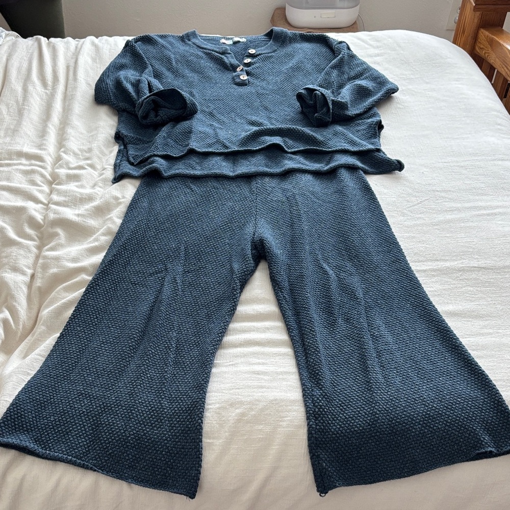 Women's Blue Sweater Set - Picture 2 of 5